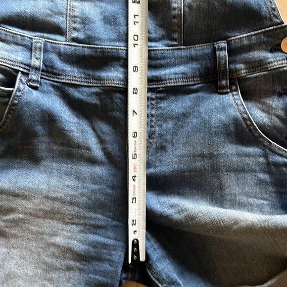 KENSIE Overall Shorts with rolled up hem - Picture 6 of 8